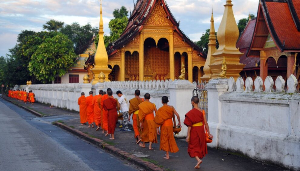 NOSLIDER Laos Mekong River Cruise Luang Prabang 2
