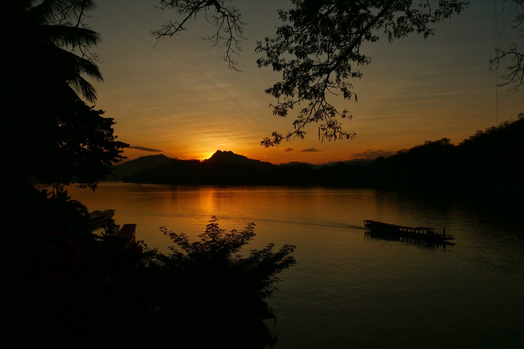 Mekong Sunset in Luang Prabang
